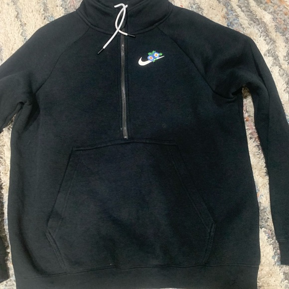 Nike sweater - Picture 2 of 4